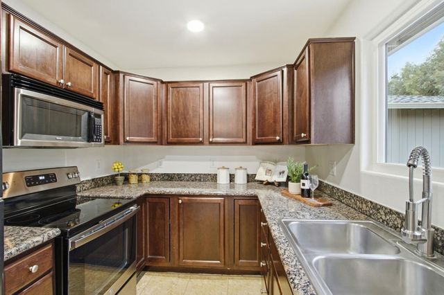 4970 Cherry Avenue 203, San Jose, CA 95118