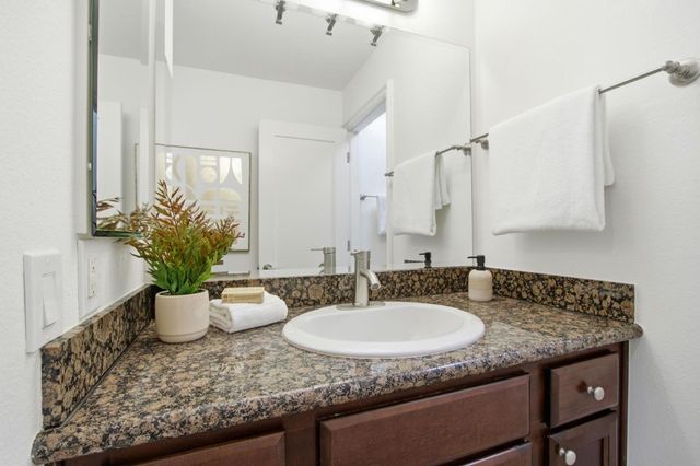 4970 Cherry Avenue 203, San Jose, CA 95118