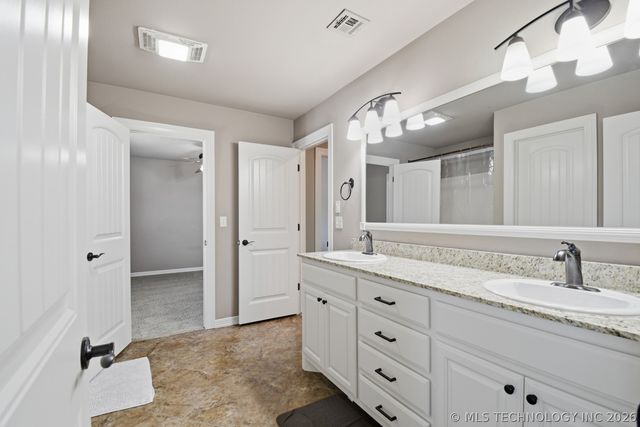 10709 E 100th Place S, Tulsa, OK 74133