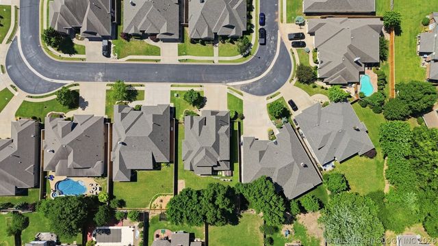 10709 E 100th Place S, Tulsa, OK 74133