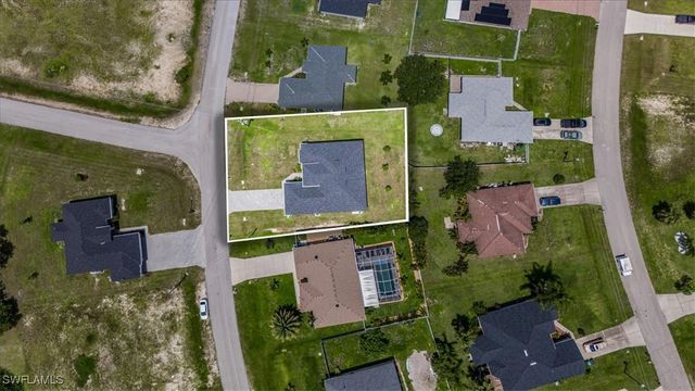 1013 NE 39th TER, Cape Coral, FL 33909