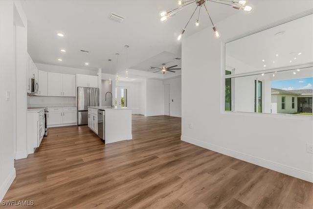 1013 NE 39th TER, Cape Coral, FL 33909