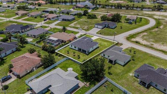 1013 NE 39th TER, Cape Coral, FL 33909