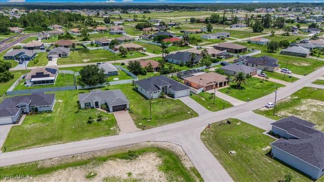 1013 NE 39th TER, Cape Coral, FL 33909