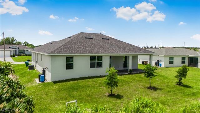 1013 NE 39th TER, Cape Coral, FL 33909