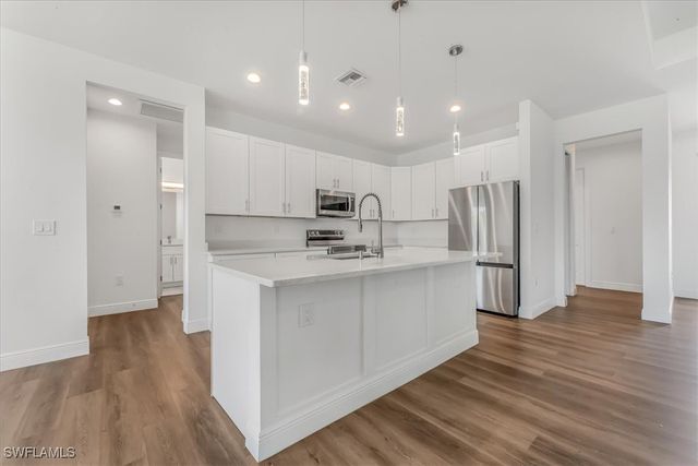 1013 NE 39th TER, Cape Coral, FL 33909