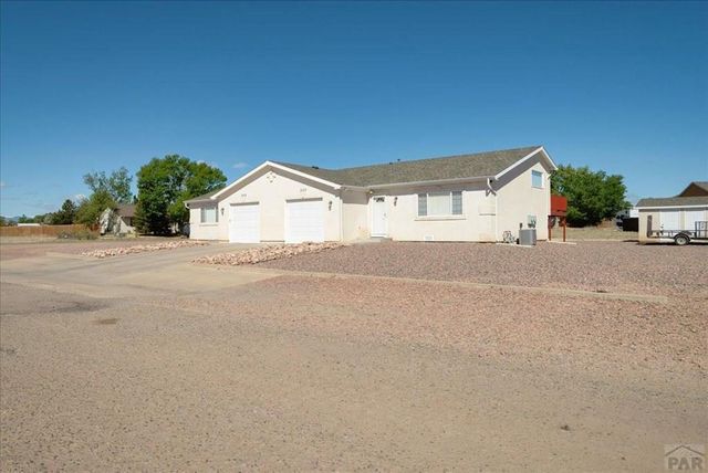 303 E Larchmont Dr, Pueblo West, CO 81007