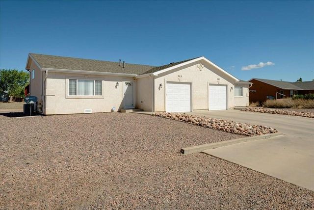 303 E Larchmont Dr, Pueblo West, CO 81007