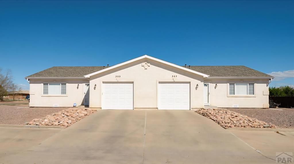 303 E Larchmont Dr, Pueblo West, CO 81007