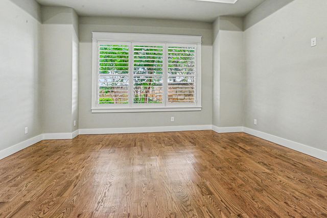2401 Prestwick Drive, Midlothian, TX 76065