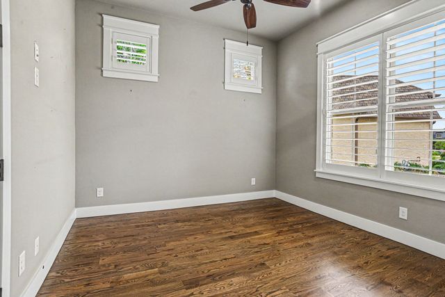 2401 Prestwick Drive, Midlothian, TX 76065