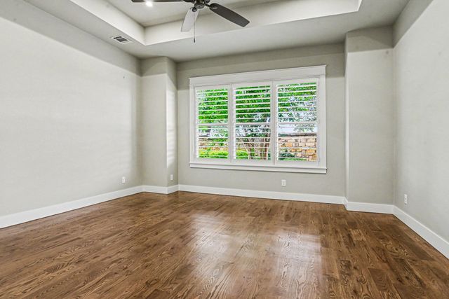 2401 Prestwick Drive, Midlothian, TX 76065