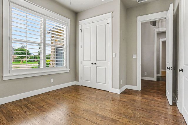 2401 Prestwick Drive, Midlothian, TX 76065