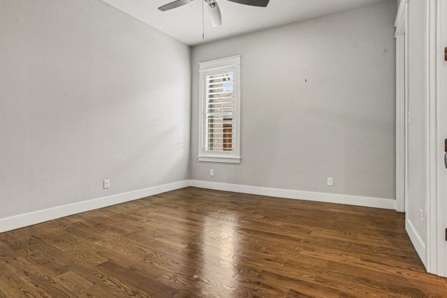2401 Prestwick Drive, Midlothian, TX 76065