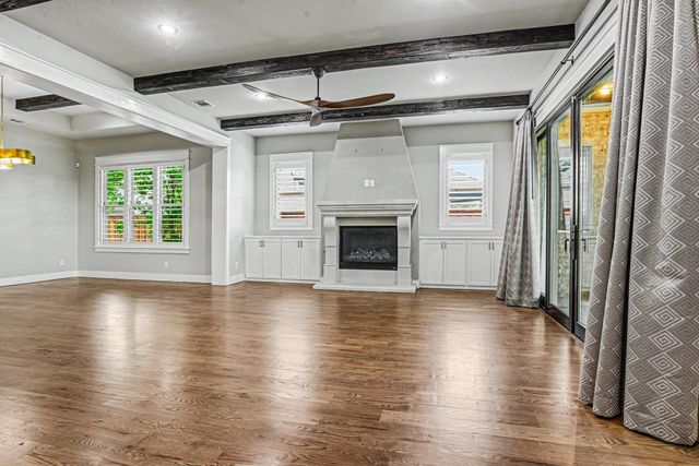 2401 Prestwick Drive, Midlothian, TX 76065