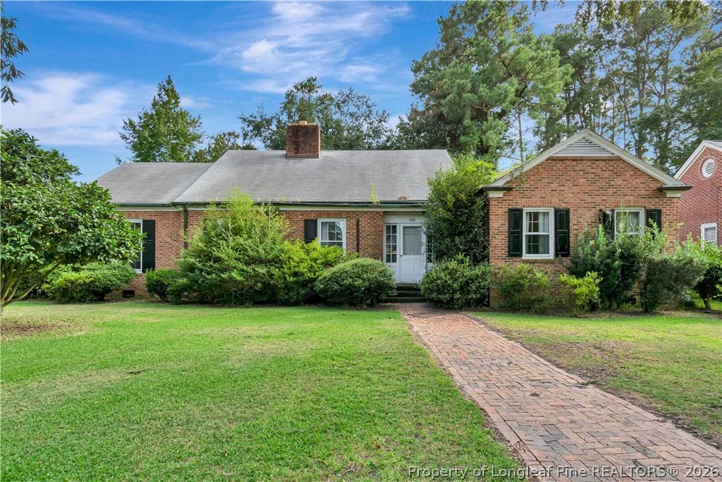 203 W 26th Street, Lumberton, NC 28358 — exterior