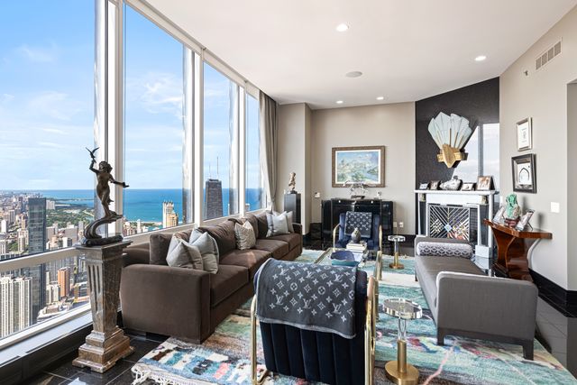 401 N Wabash Avenue 85B, Chicago, IL 60611