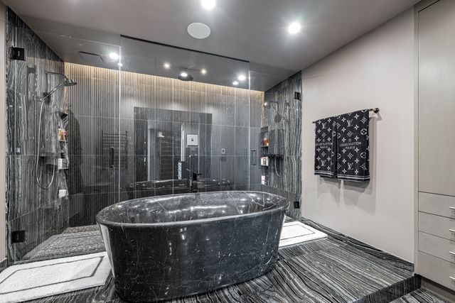 401 N Wabash Avenue 85B, Chicago, IL 60611