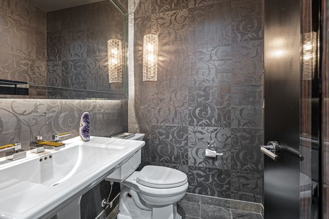 401 N Wabash Avenue 85B, Chicago, IL 60611