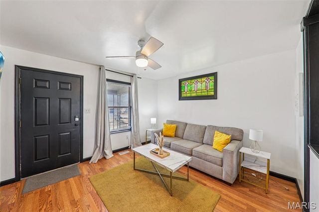 4695 Primm Street, St Louis, MO 63116