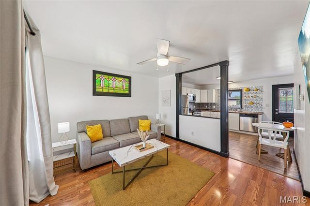 4695 Primm Street, St Louis, MO 63116