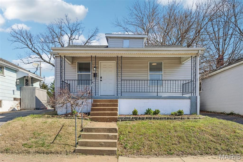 4695 Primm Street, St Louis, MO 63116