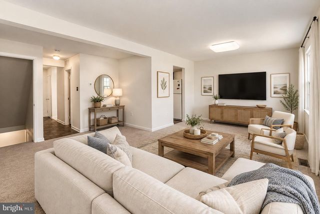 7718 TREVINO LN, Falls Church, VA 22043