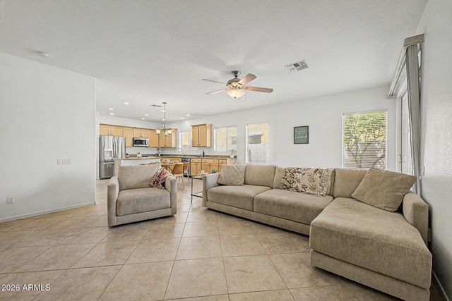 896 E LA COSTA Place, Chandler, AZ 85249