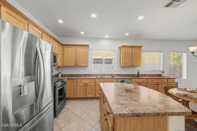 896 E LA COSTA Place, Chandler, AZ 85249