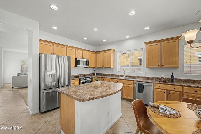 896 E LA COSTA Place, Chandler, AZ 85249