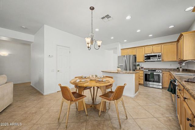 896 E LA COSTA Place, Chandler, AZ 85249