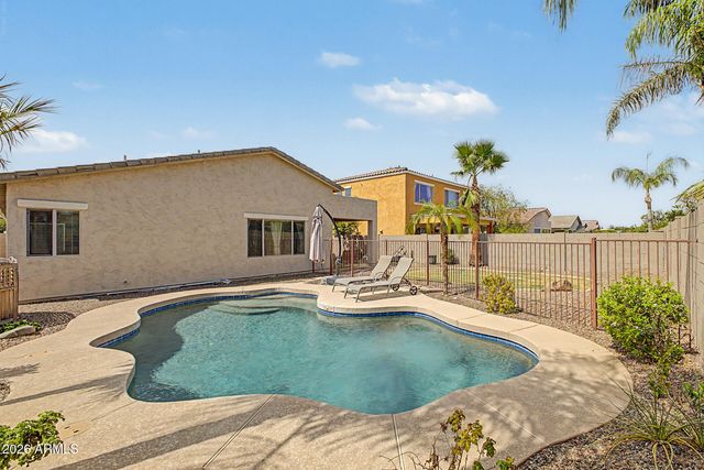 896 E LA COSTA Place, Chandler, AZ 85249
