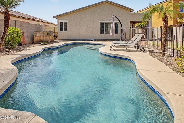 896 E LA COSTA Place, Chandler, AZ 85249