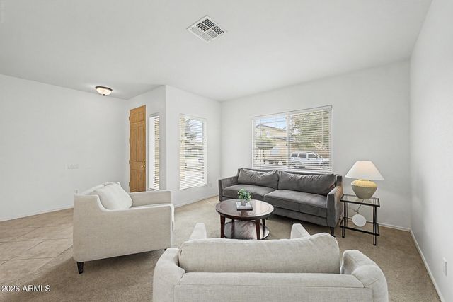 896 E LA COSTA Place, Chandler, AZ 85249