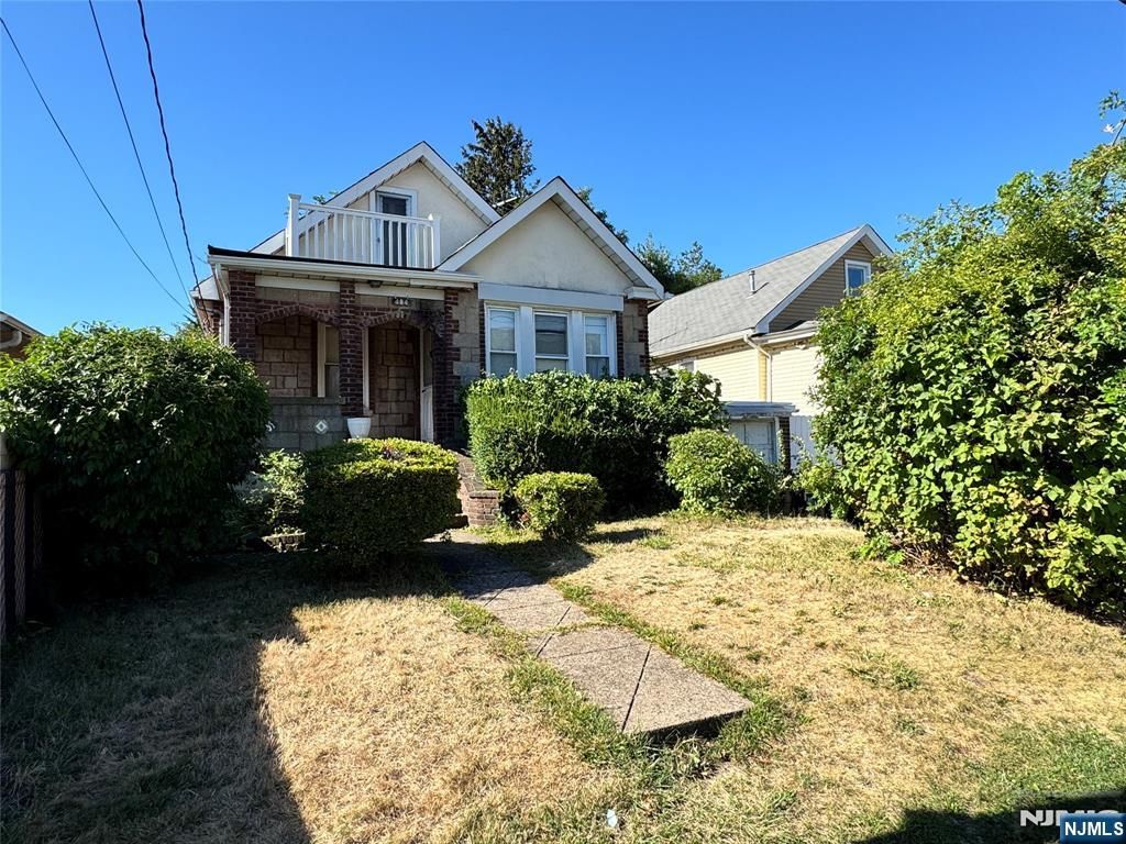 484 Sylvan Street, Saddle Brook, NJ 07663