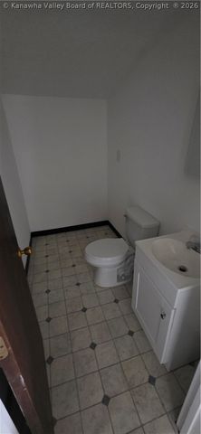 121 4th Avenue, St Albans, WV 25177