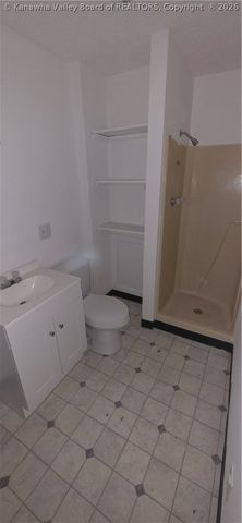 121 4th Avenue, St Albans, WV 25177