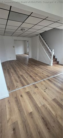 121 4th Avenue, St Albans, WV 25177