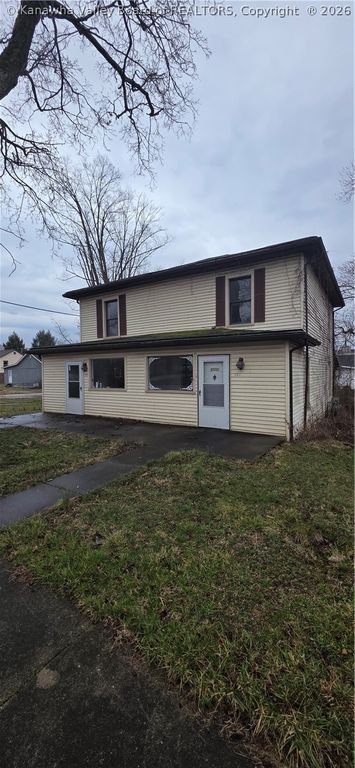 121 4th Avenue, St Albans, WV 25177