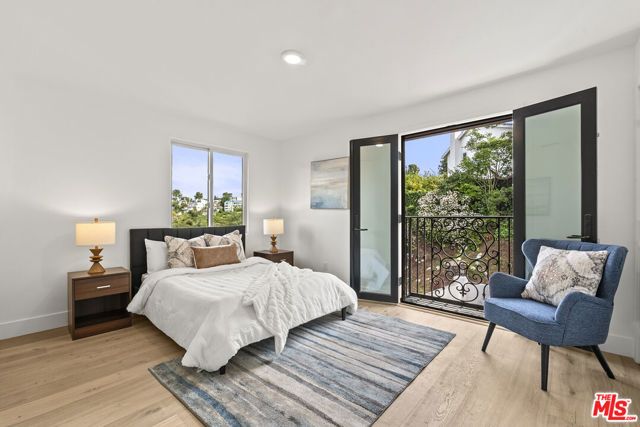 10825 Savona Road, Los Angeles, CA 90077