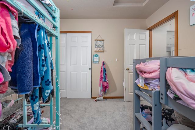 8608 Heathrow Ct, Pasco, WA 99301