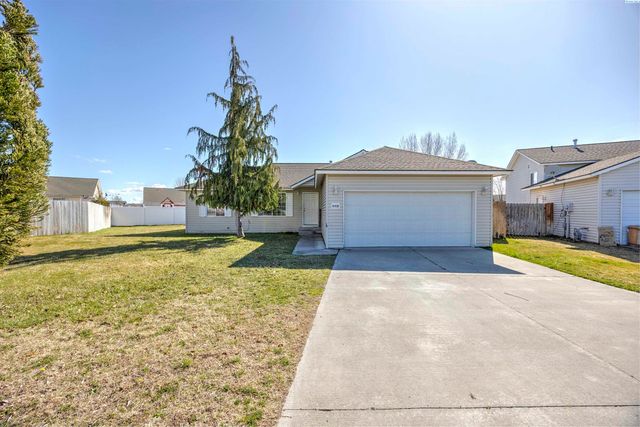 8608 Heathrow Ct, Pasco, WA 99301