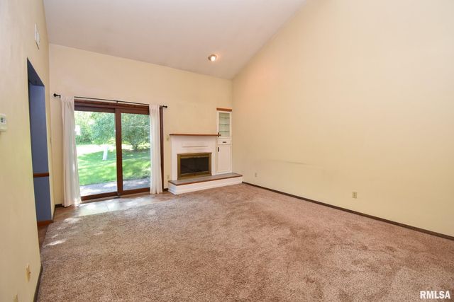 5818 N OLD HICKORY Lane, Peoria, IL 61615