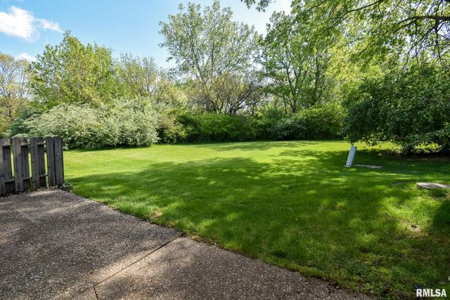 5818 N OLD HICKORY Lane, Peoria, IL 61615