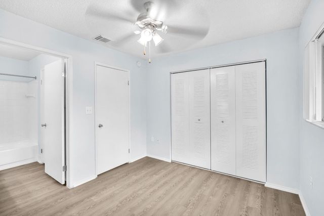 6881 NW 173rd Drive J-204, Hialeah, FL 33015