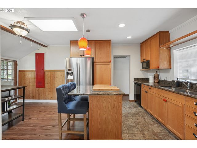 1920 14TH St, Oregon City, OR 97045