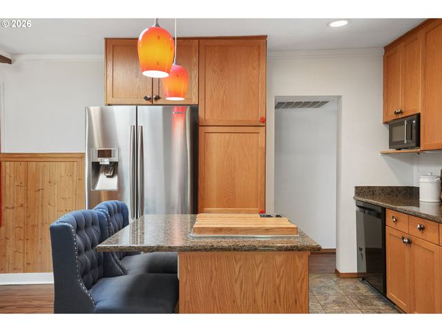 1920 14TH St, Oregon City, OR 97045
