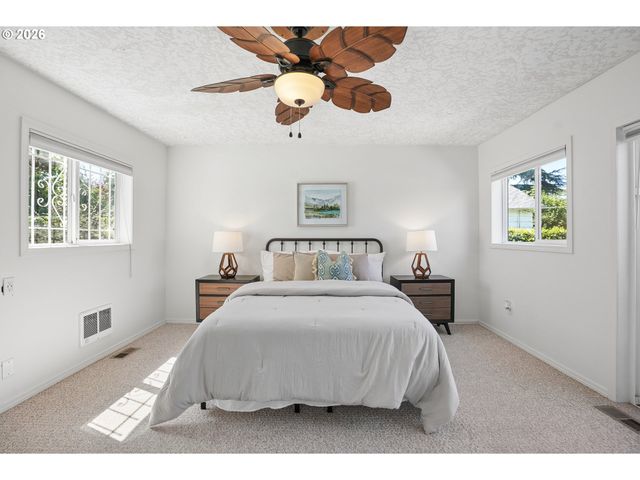 1920 14TH St, Oregon City, OR 97045