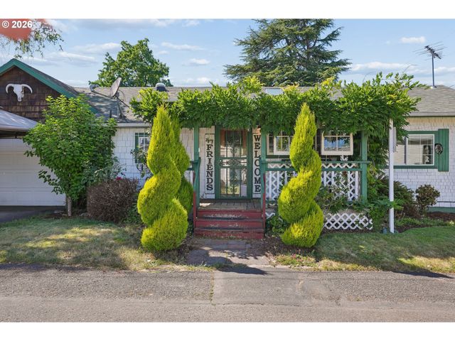 1920 14TH St, Oregon City, OR 97045