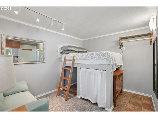 1920 14TH St, Oregon City, OR 97045